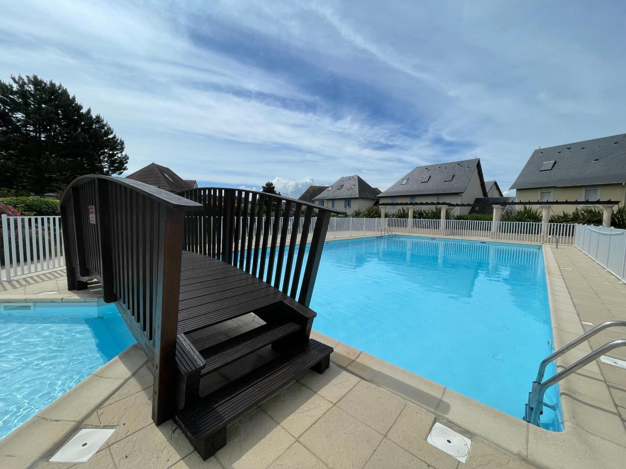 L'alouette Maison 4/5pers Piscine/mer Cabourg A Pied Holiday home